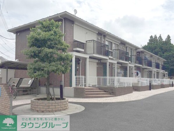 ロイヤルパレスAの物件外観写真